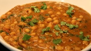 Vella Kadala Curry Chana Masala  Easy Chole recipe  White chickpeas curry [upl. by Delcina]